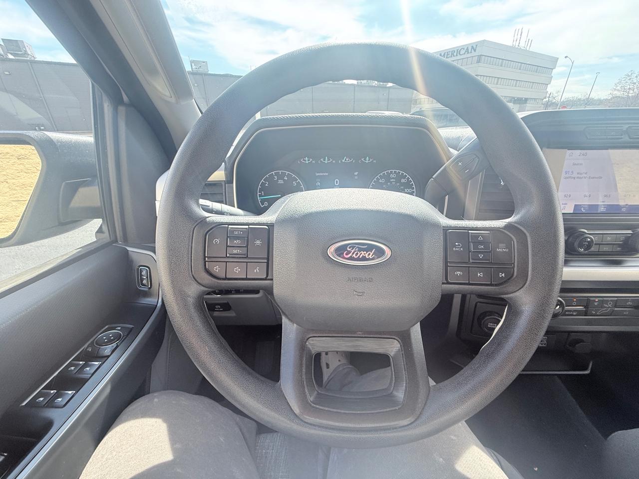 Ford F-150 Lariat SuperCrew 5.5-ft. Bed 2WD 2023