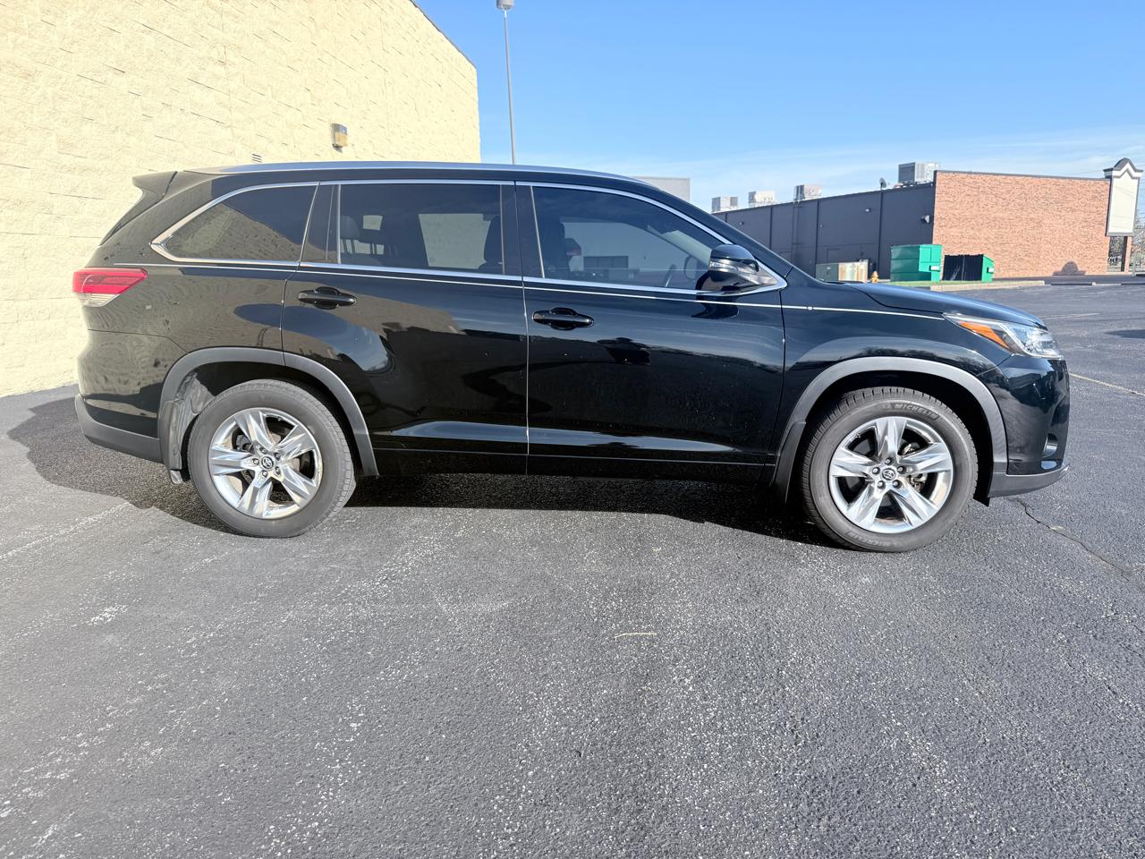 Toyota Highlander Limited AWD V6 2017