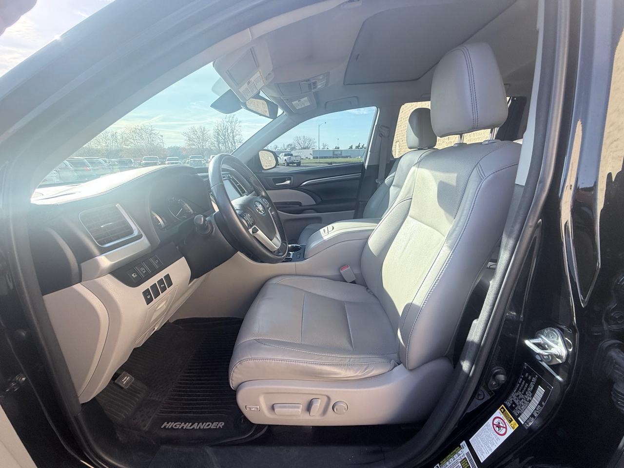 Toyota Highlander Limited AWD V6 2017