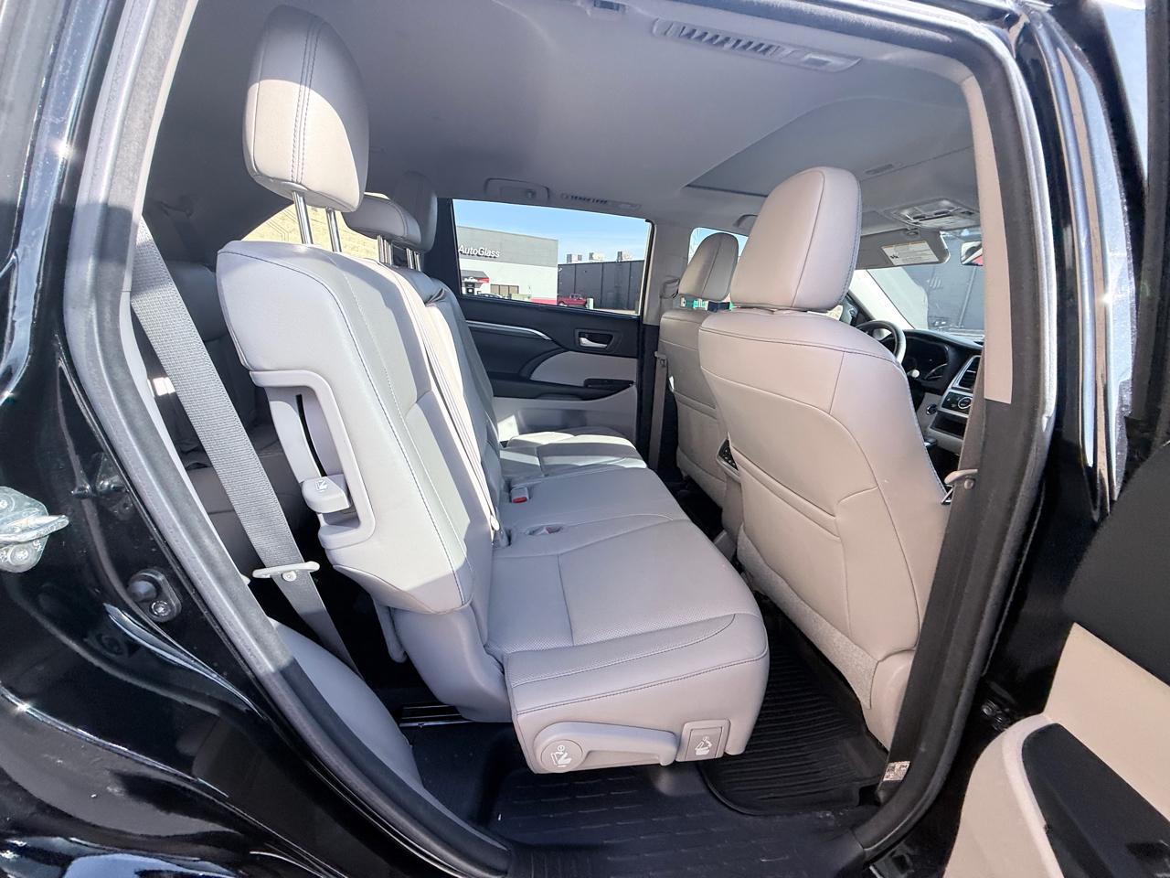 Toyota Highlander Limited AWD V6 2017