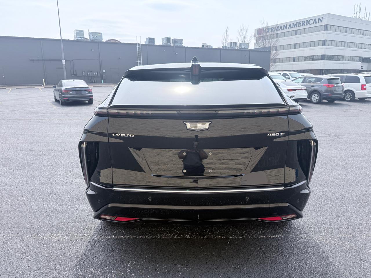Cadillac Lyriq Lux-1 2024