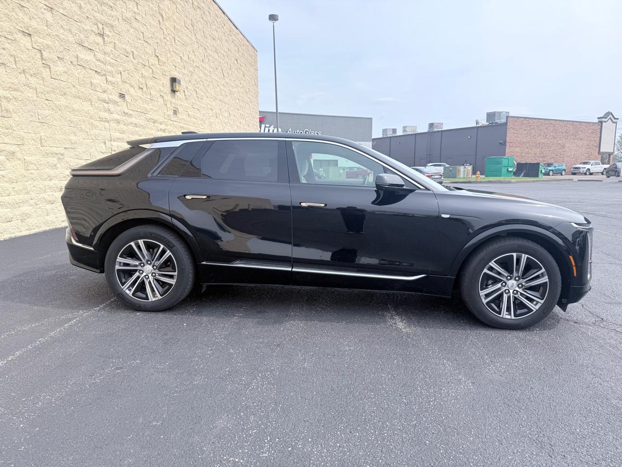 Cadillac Lyriq Lux-1 2024