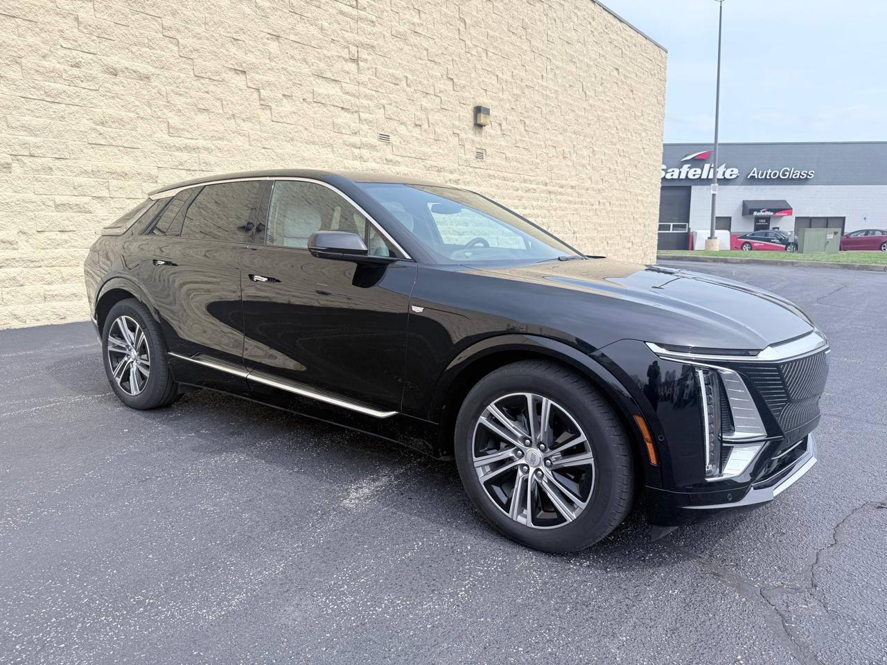 Cadillac Lyriq Lux-1 2024