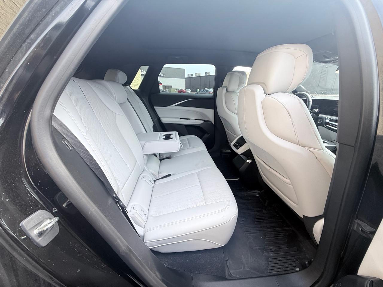 Cadillac Lyriq Lux-1 2024