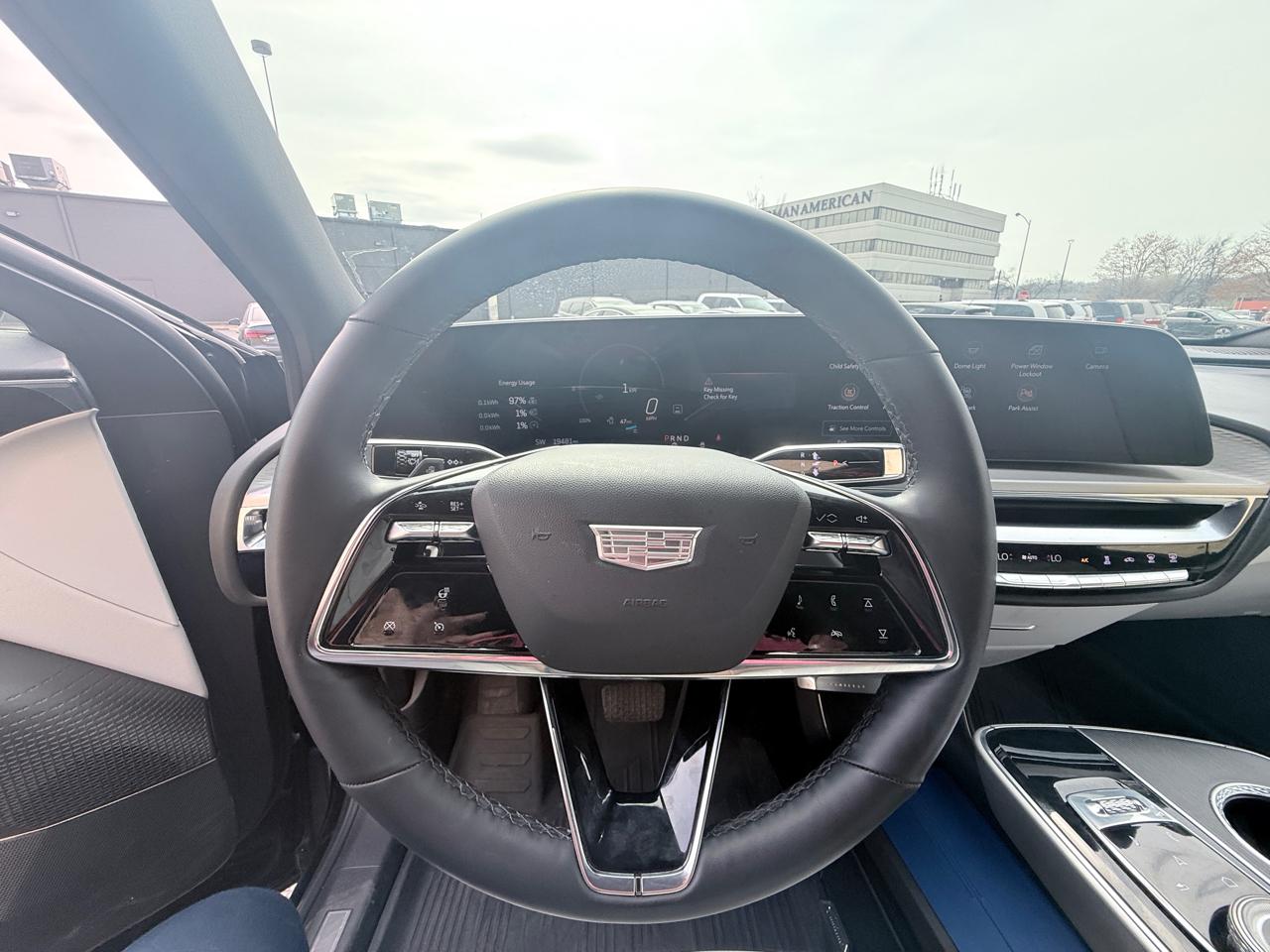 Cadillac Lyriq Lux-1 2024