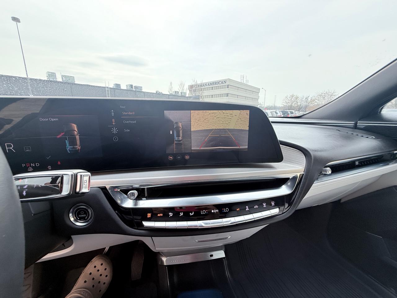 Cadillac Lyriq Lux-1 2024