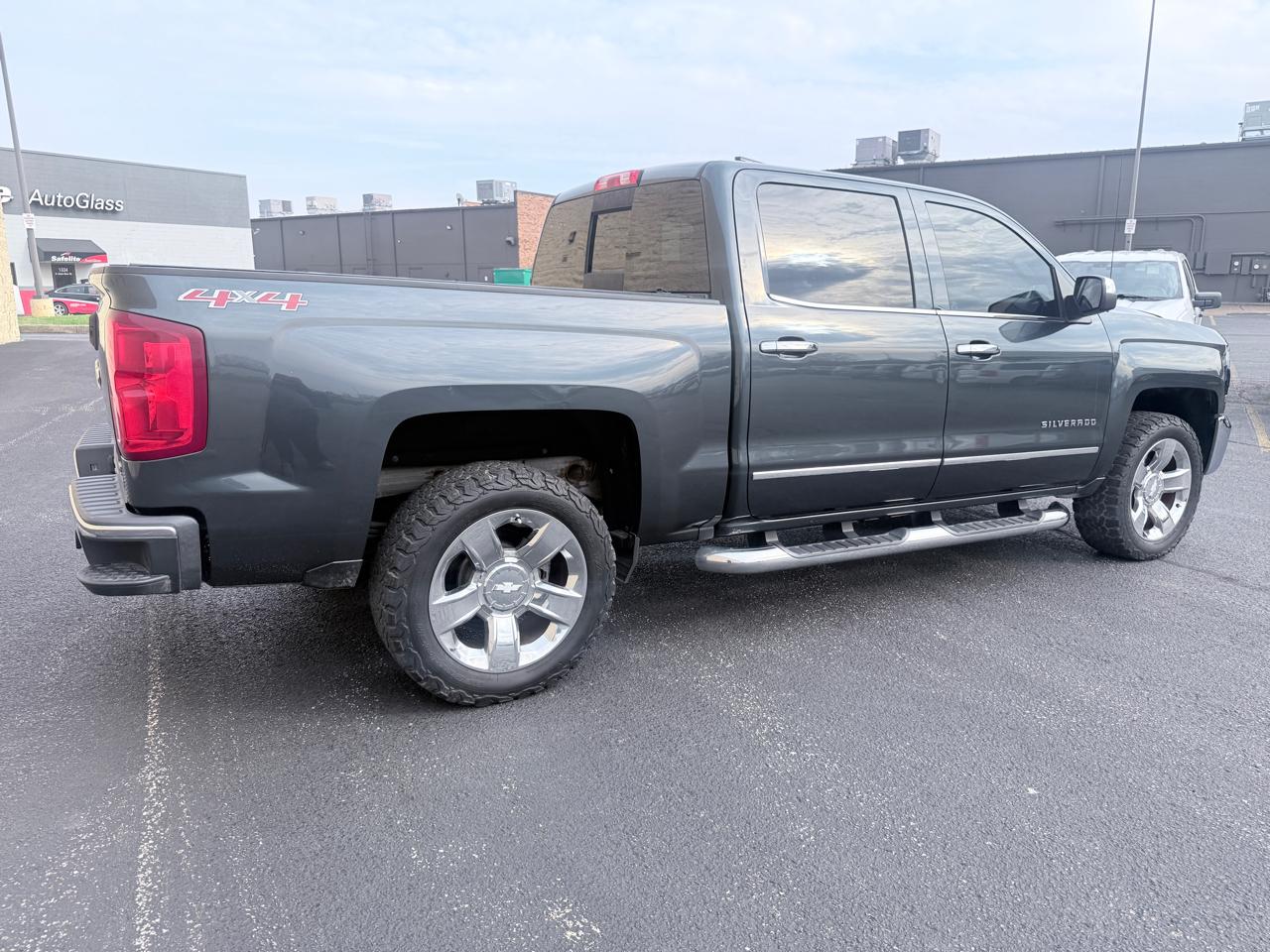 Chevrolet Silverado 1500 LTZ Crew Cab 4WD 2017