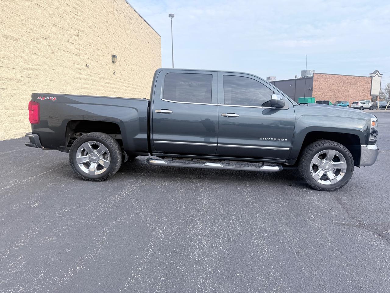 Chevrolet Silverado 1500 LTZ Crew Cab 4WD 2017