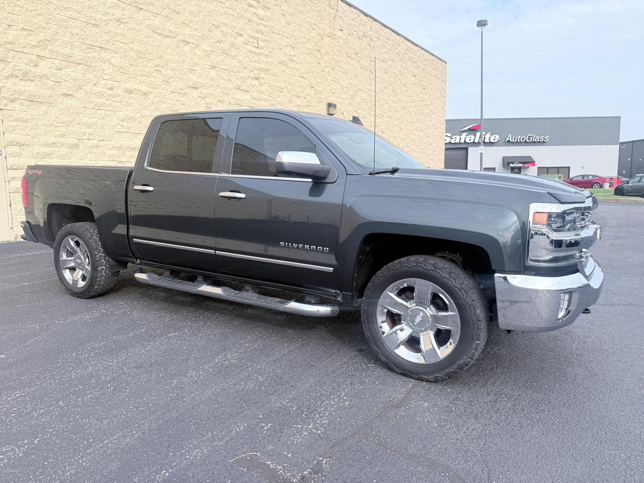 Chevrolet Silverado 1500 LTZ Crew Cab 4WD 2017