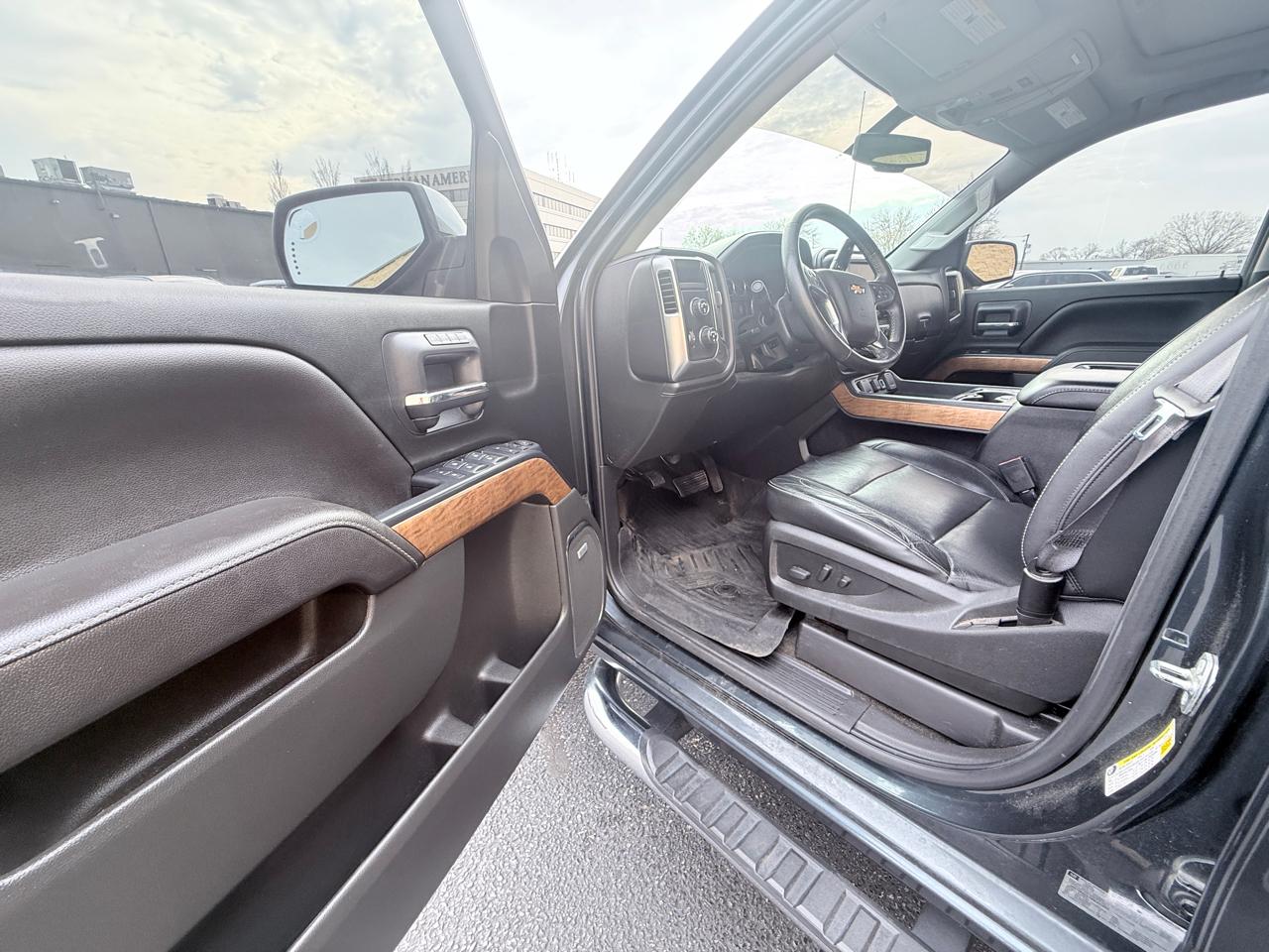 Chevrolet Silverado 1500 LTZ Crew Cab 4WD 2017