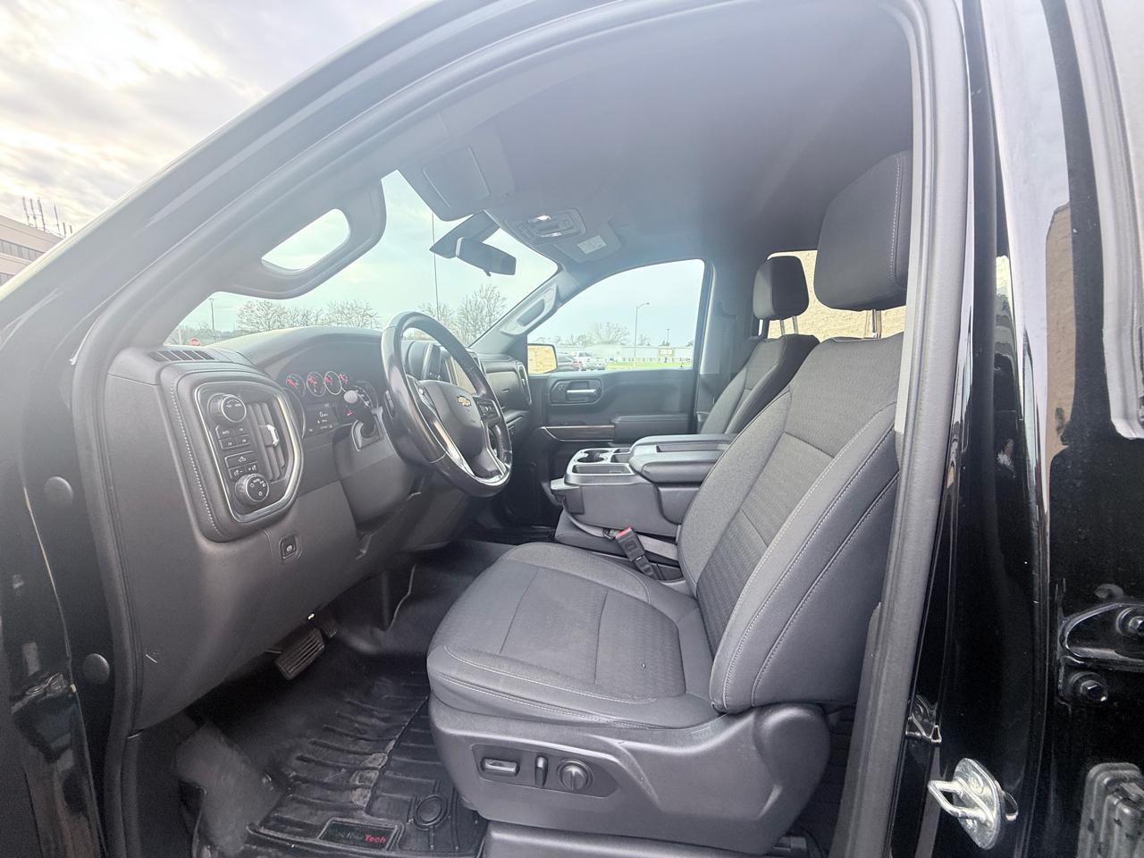 Chevrolet Silverado 1500 LT Crew Cab 4WD 2020