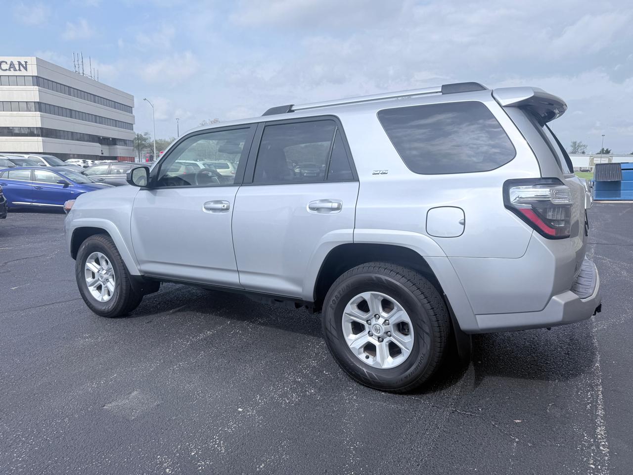 Toyota 4Runner SR5 2023