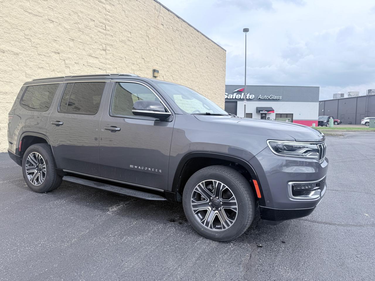 Jeep Wagoneer Series II 2024