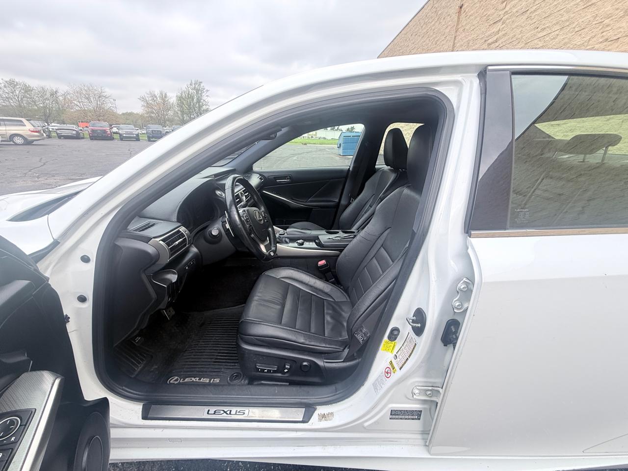 Lexus IS 250 RWD 2014