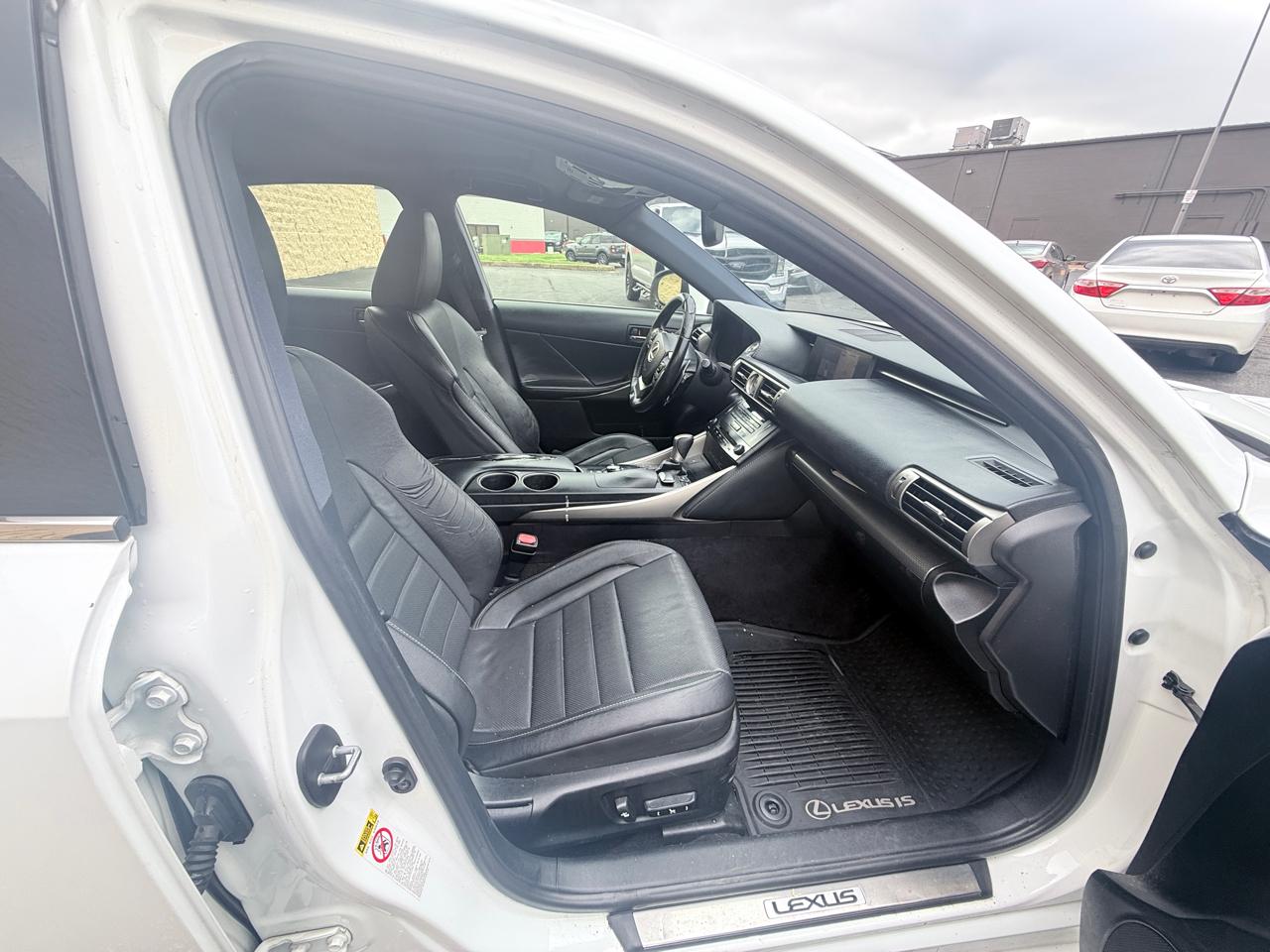 Lexus IS 250 RWD 2014