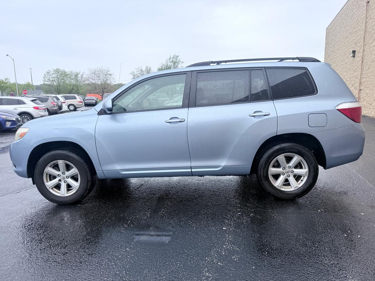 Toyota Highlander Base 4WD 2008