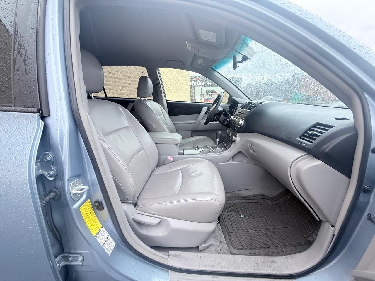 Toyota Highlander Base 4WD 2008