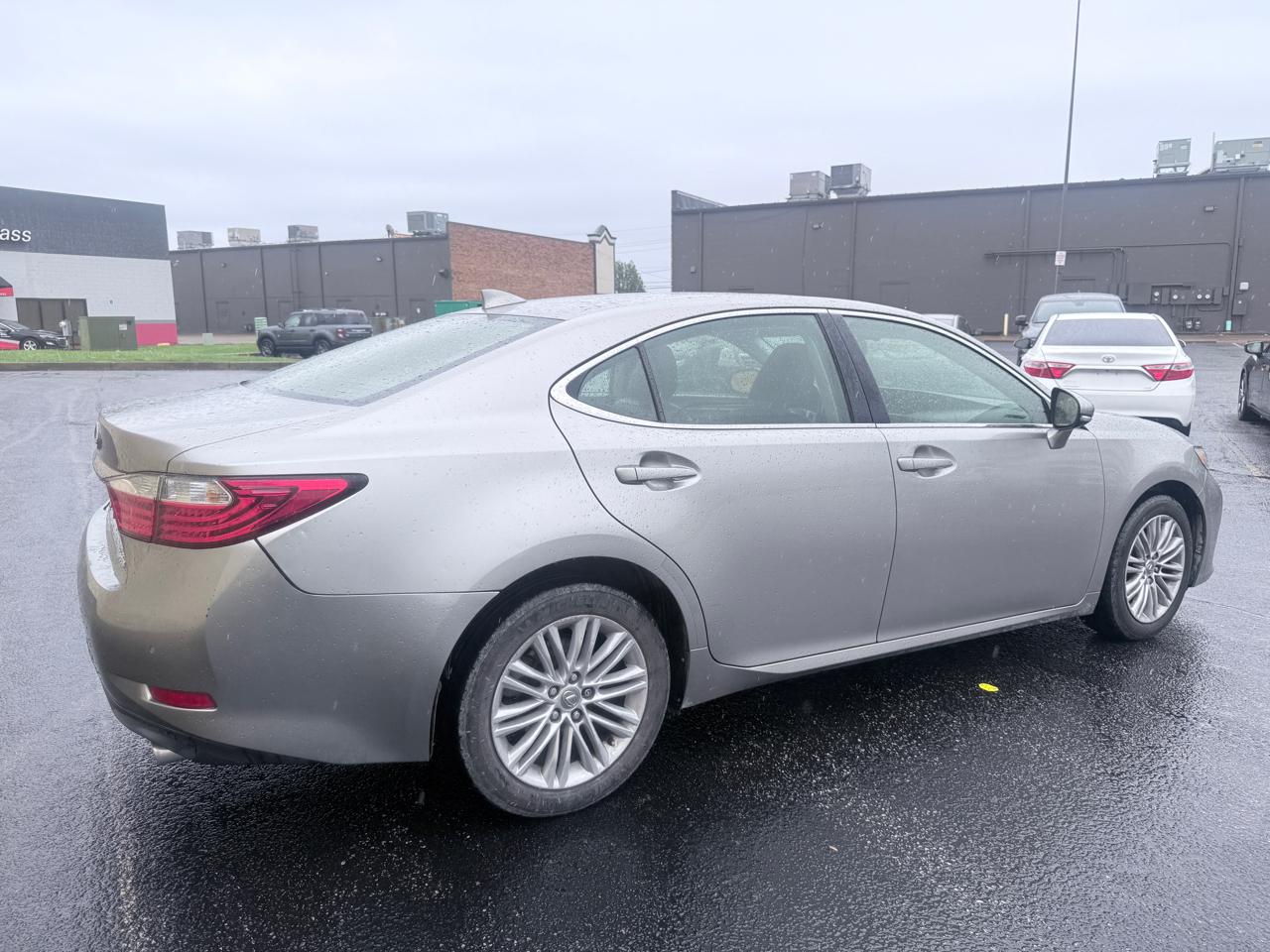 Lexus ES 350 Sedan 2015