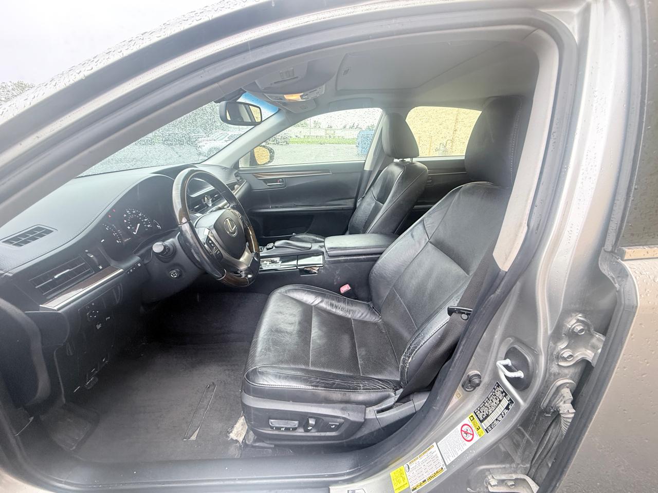 Lexus ES 350 Sedan 2015