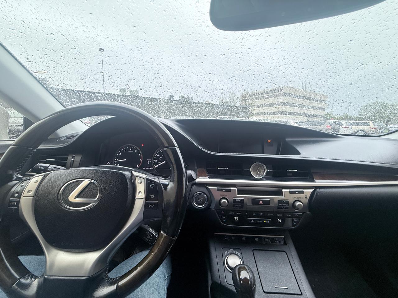 Lexus ES 350 Sedan 2015