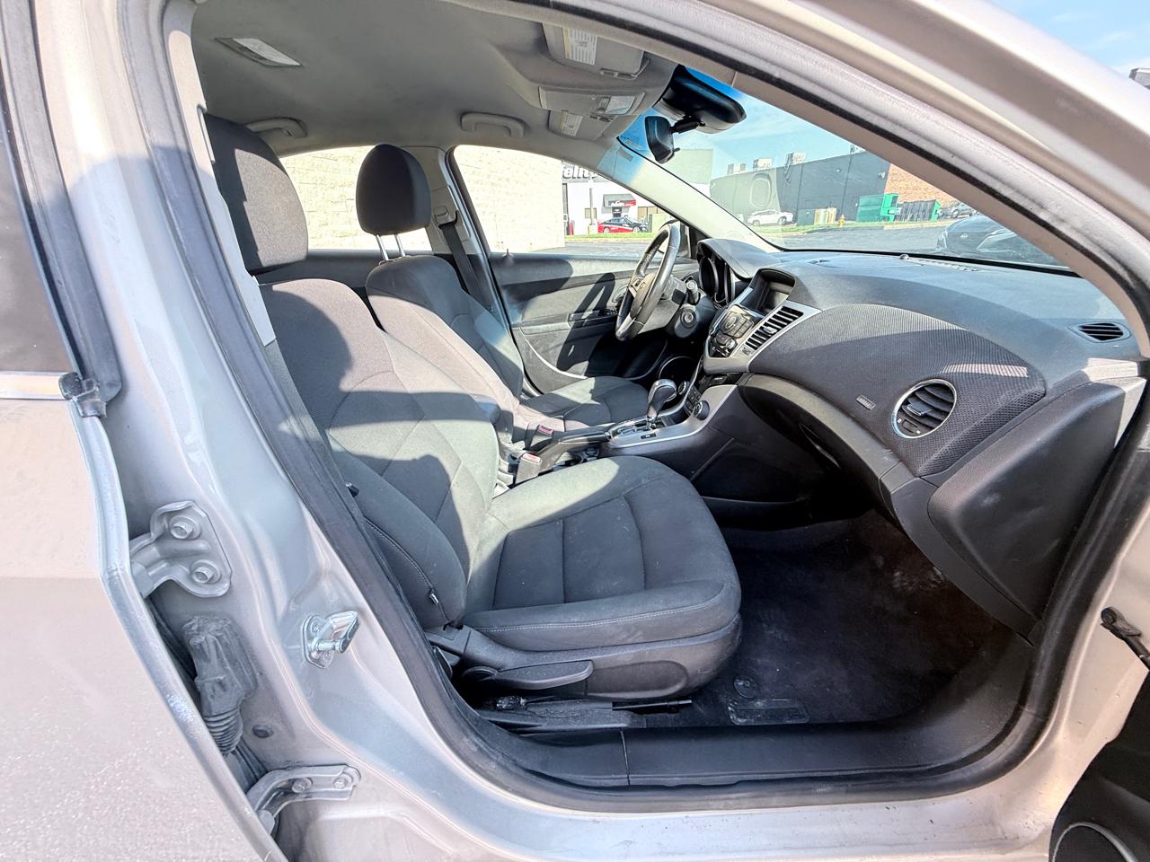 Chevrolet Cruze 1LT 2012