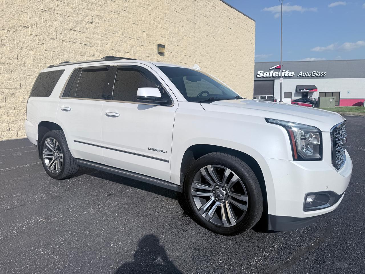 GMC Yukon Denali 4WD 2019
