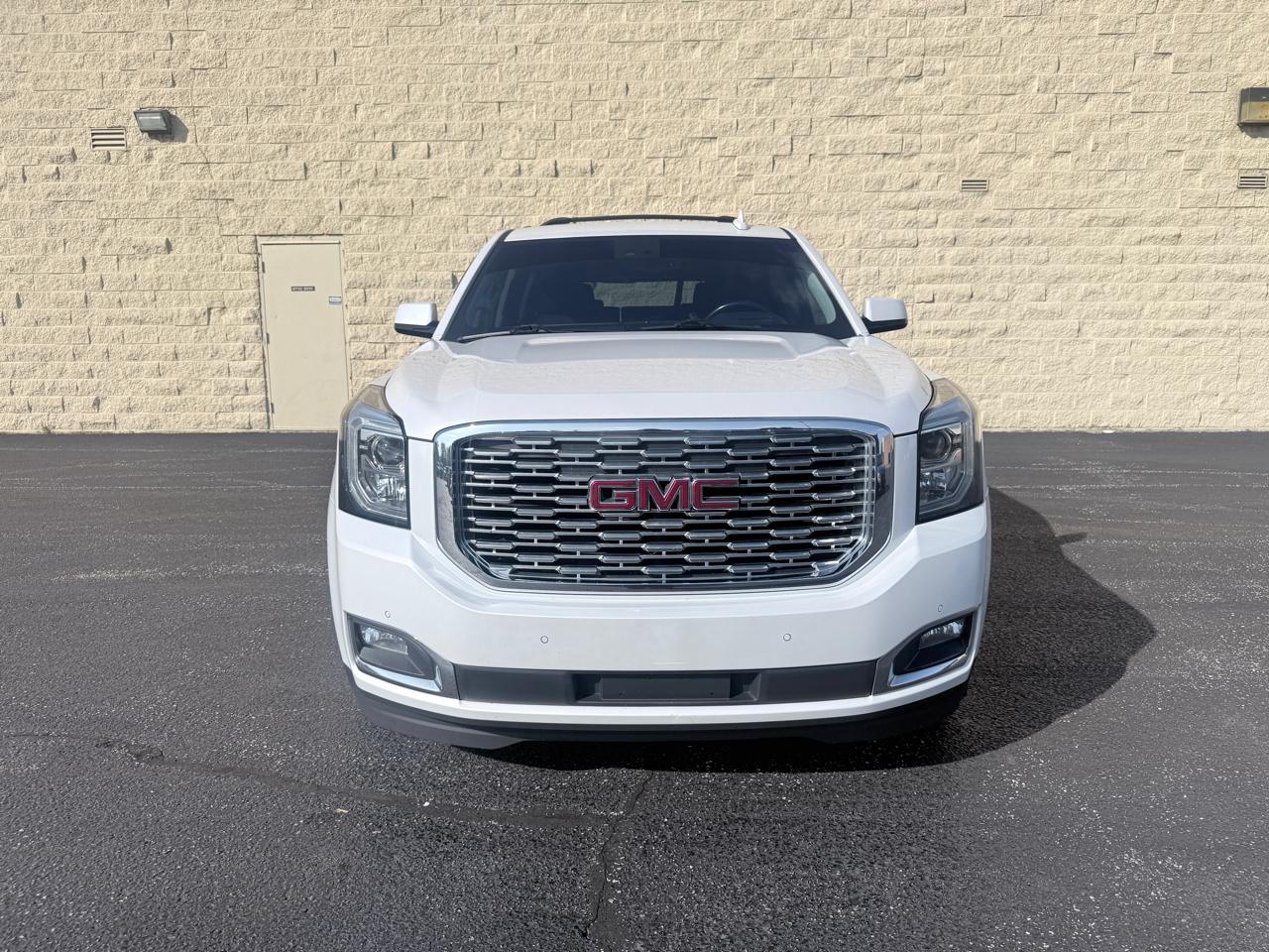 GMC Yukon Denali 4WD 2019