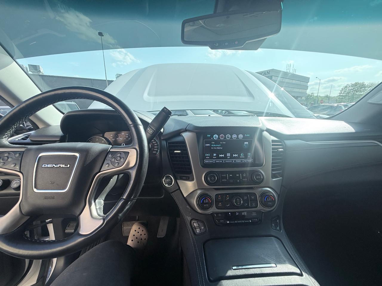 GMC Yukon Denali 4WD 2019