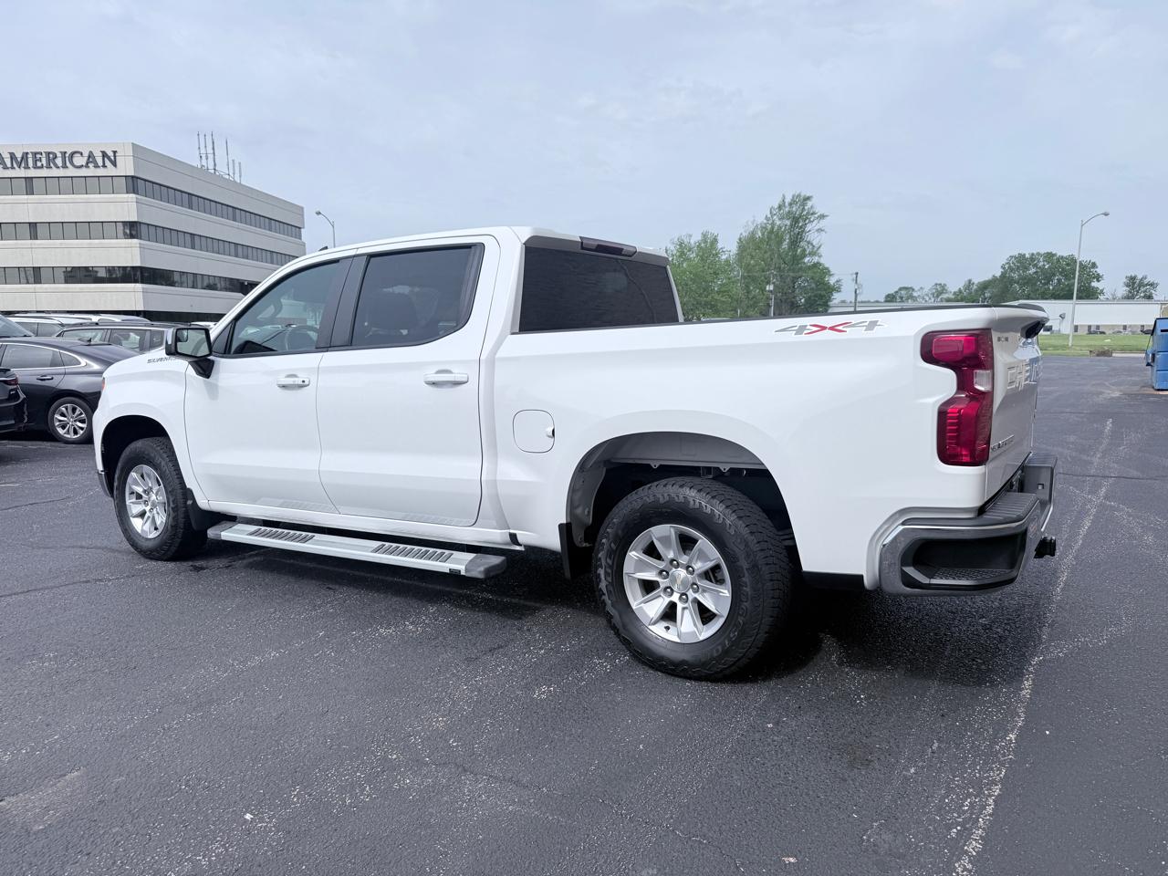 Chevrolet Silverado 1500 LT Crew Cab 4WD 2023