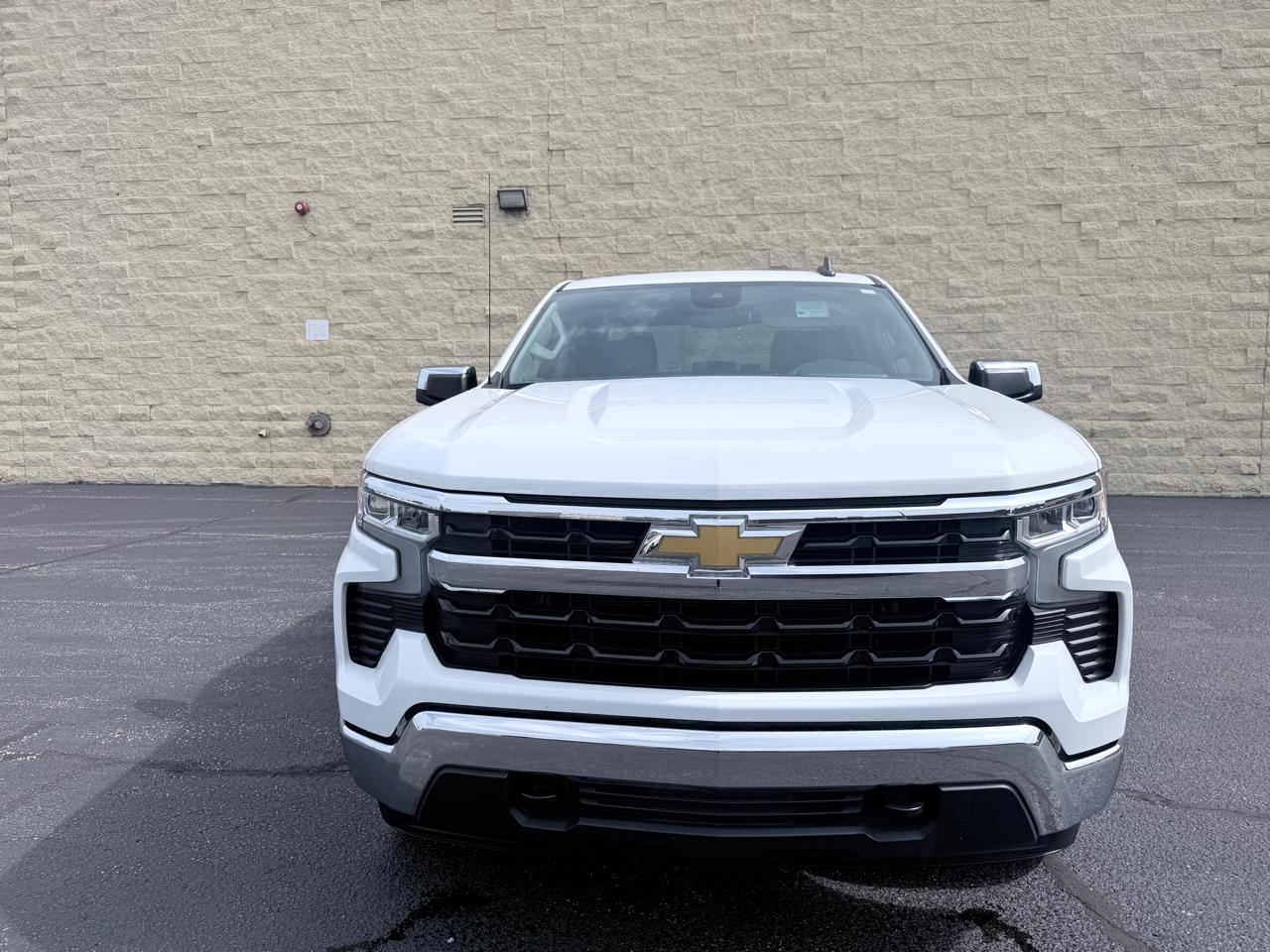 Chevrolet Silverado 1500 LT Crew Cab 4WD 2023