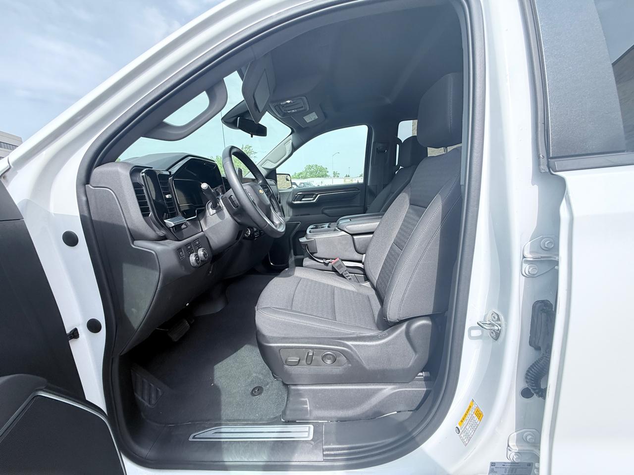 Chevrolet Silverado 1500 LT Crew Cab 4WD 2023