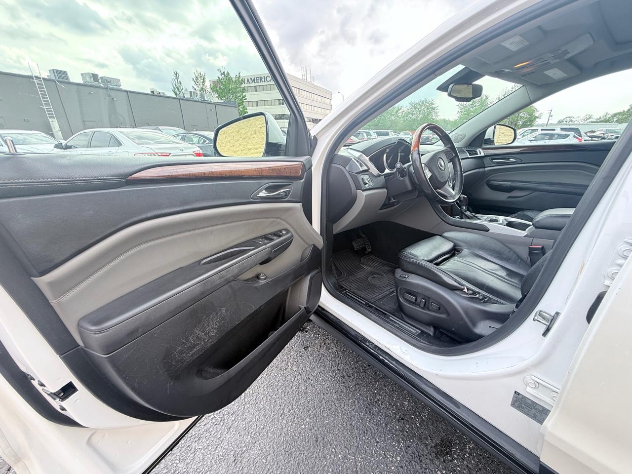 Cadillac SRX Premium Collection 2011