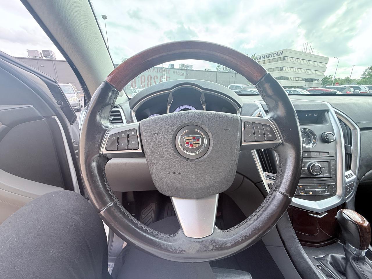 Cadillac SRX Premium Collection 2011