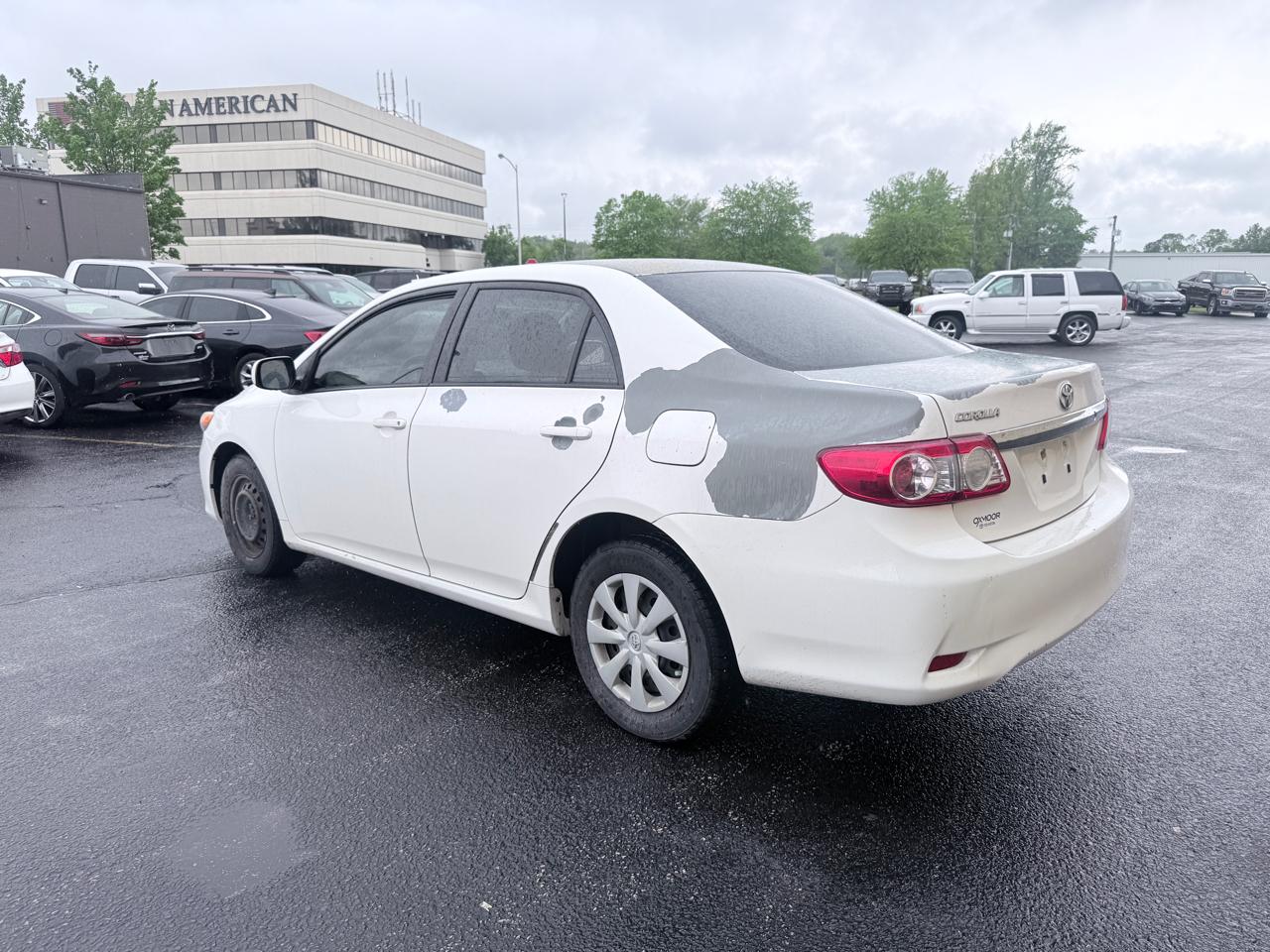 Toyota Corolla S 5-Speed MT 2011