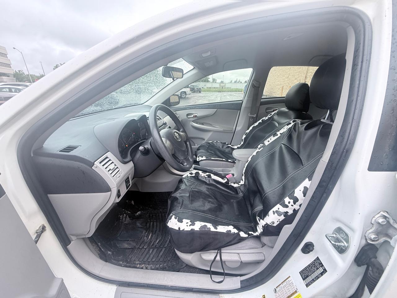 Toyota Corolla S 5-Speed MT 2011