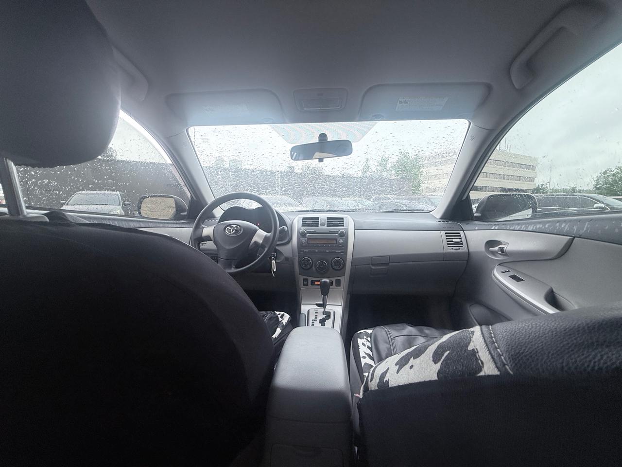 Toyota Corolla S 5-Speed MT 2011