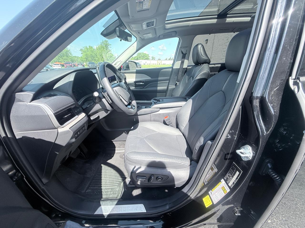 Toyota Grand Highlander XLE AWD 2025