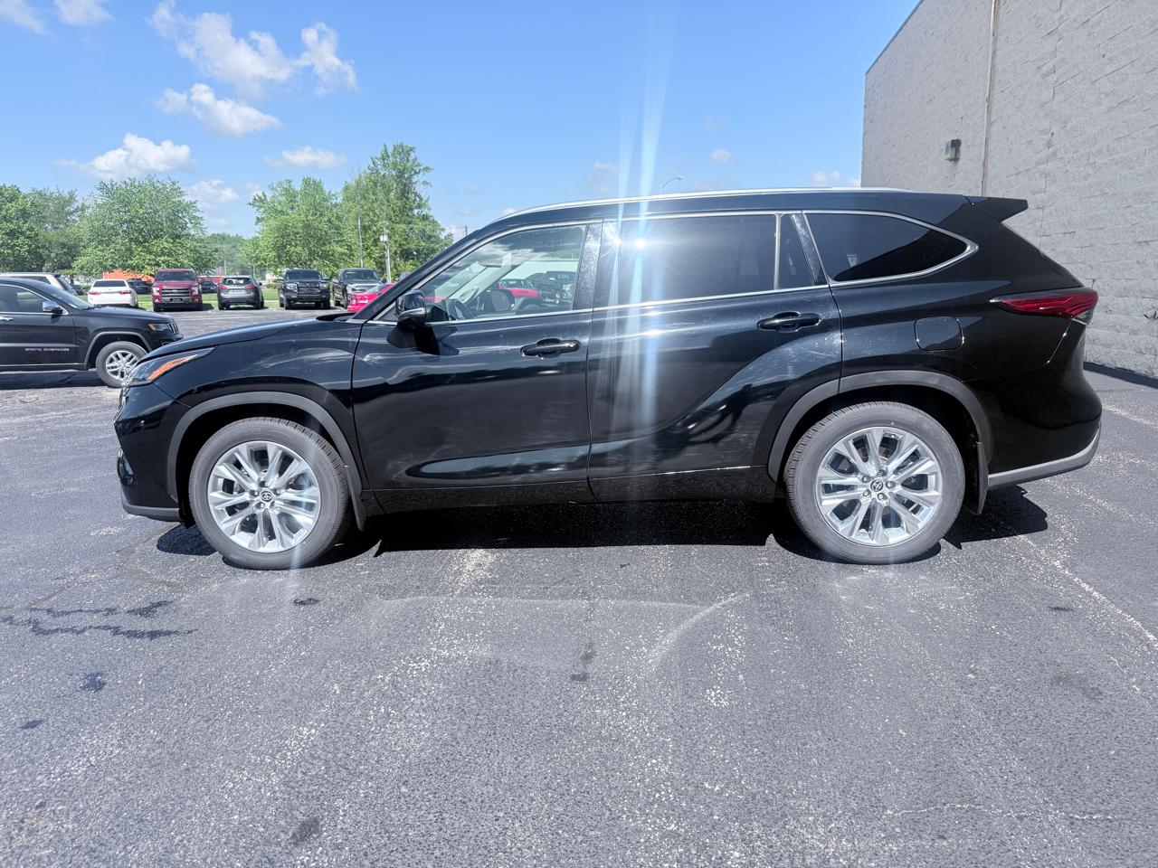 Toyota Highlander Others 2023