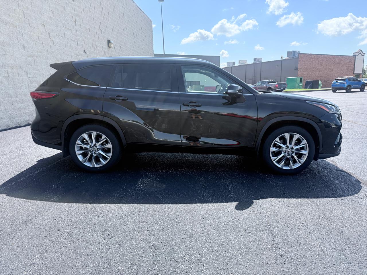 Toyota Highlander Others 2023