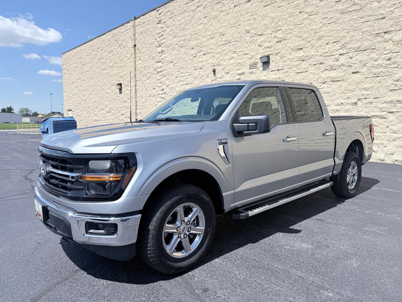 Ford F-150 XLT SuperCrew 4WD 2025