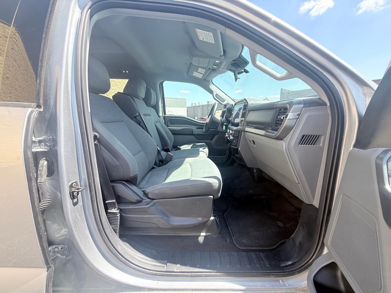 Ford F-150 XLT SuperCrew 4WD 2025