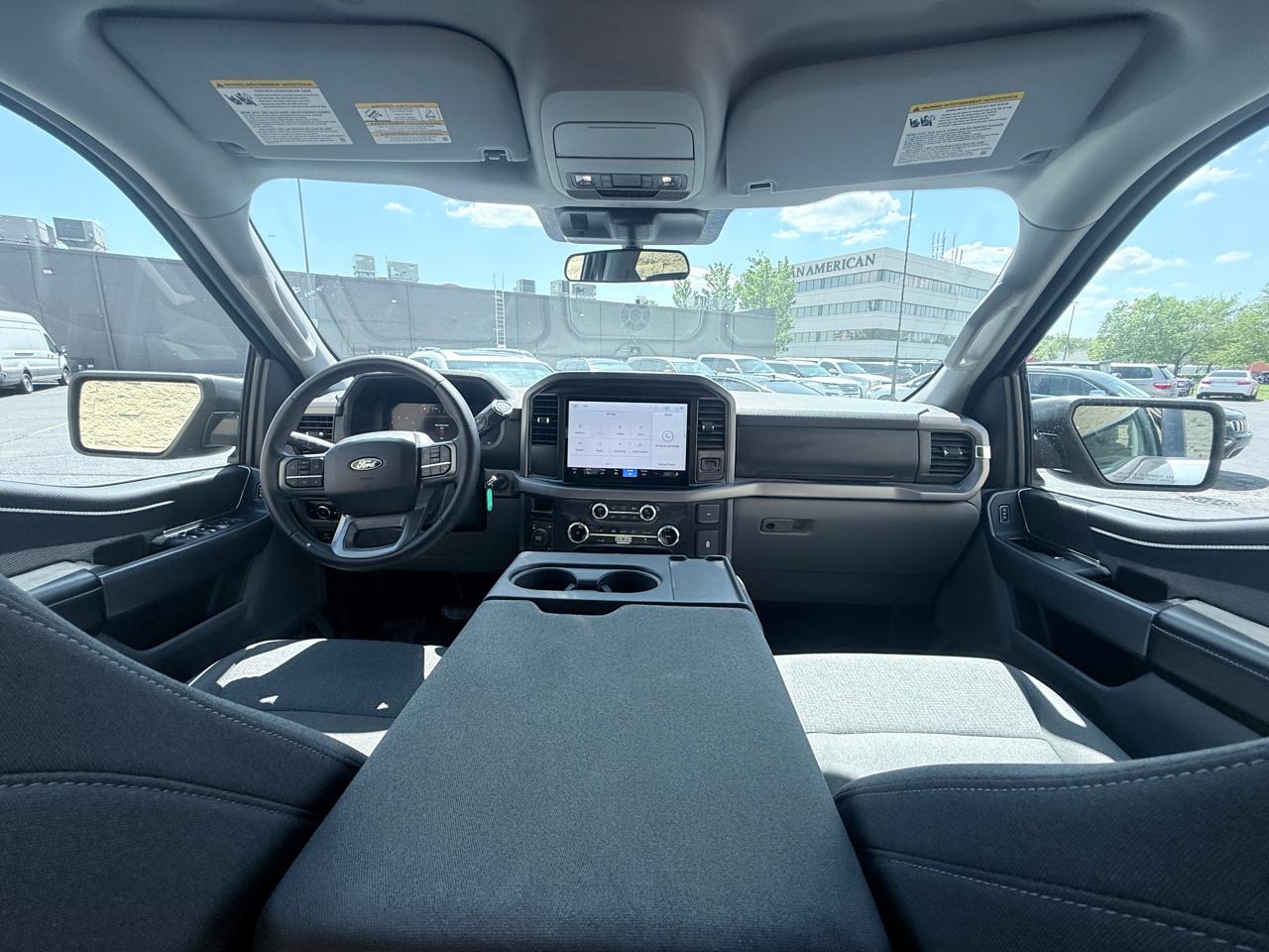 Ford F-150 XLT SuperCrew 4WD 2025