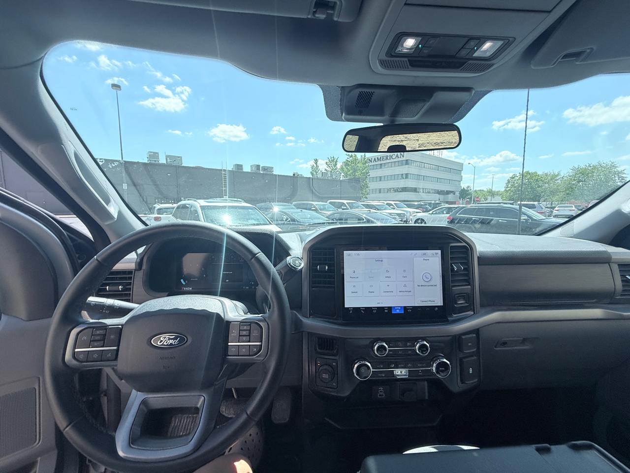 Ford F-150 XLT SuperCrew 4WD 2025