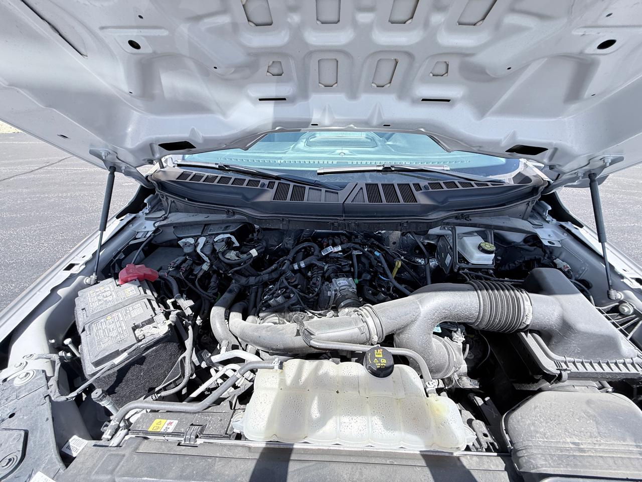 Ford F-150 XLT SuperCrew 4WD 2025