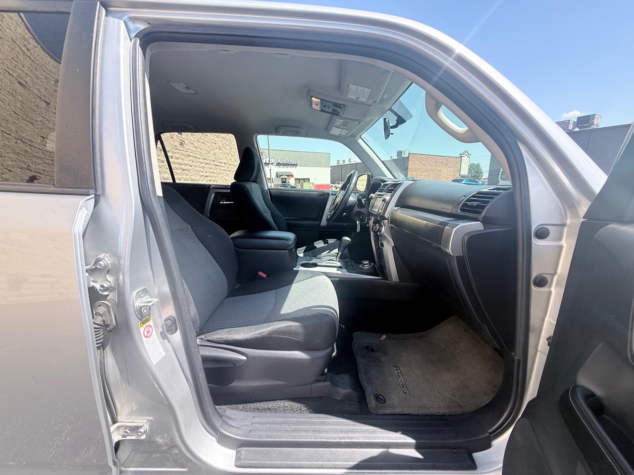 Toyota 4Runner SR5 4WD 2015