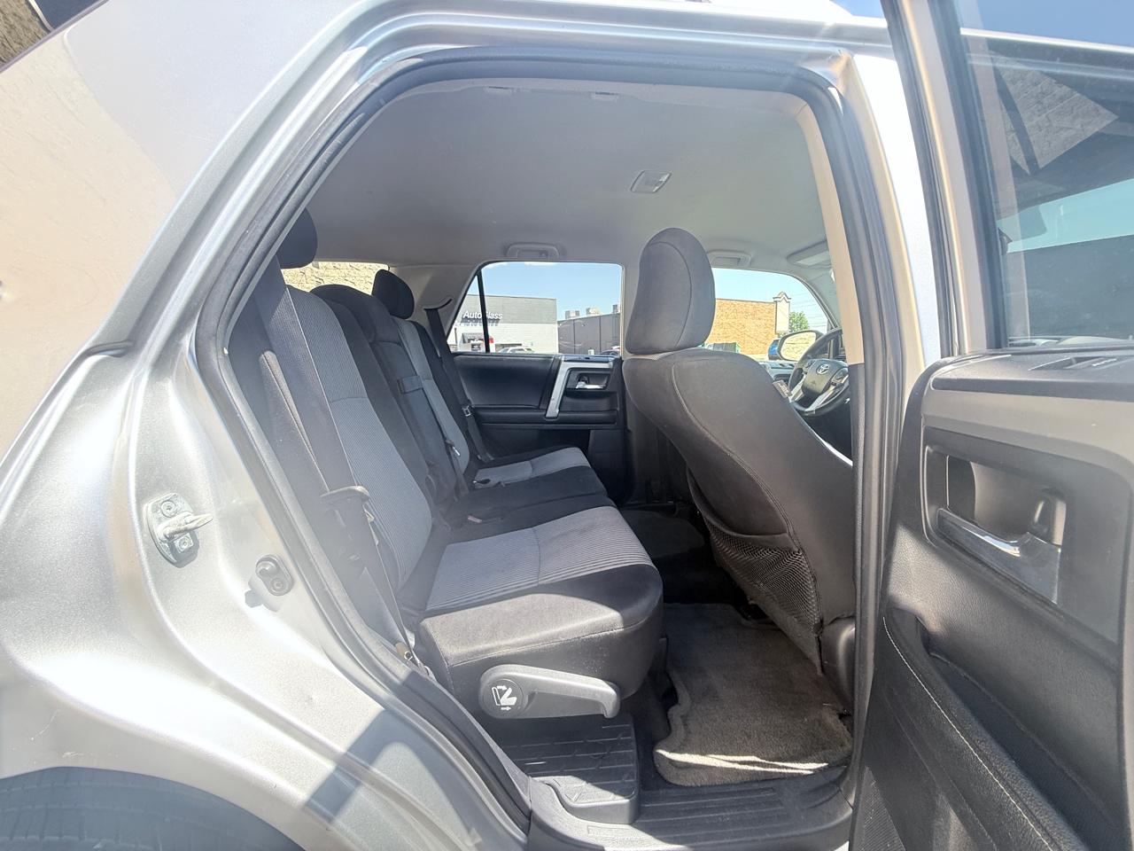 Toyota 4Runner SR5 4WD 2015