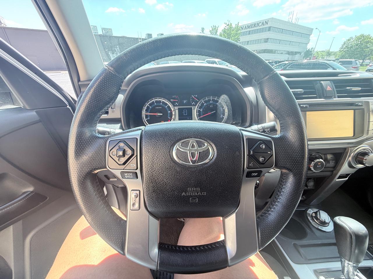 Toyota 4Runner SR5 4WD 2015