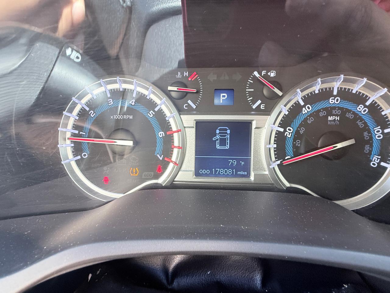 Toyota 4Runner SR5 4WD 2015