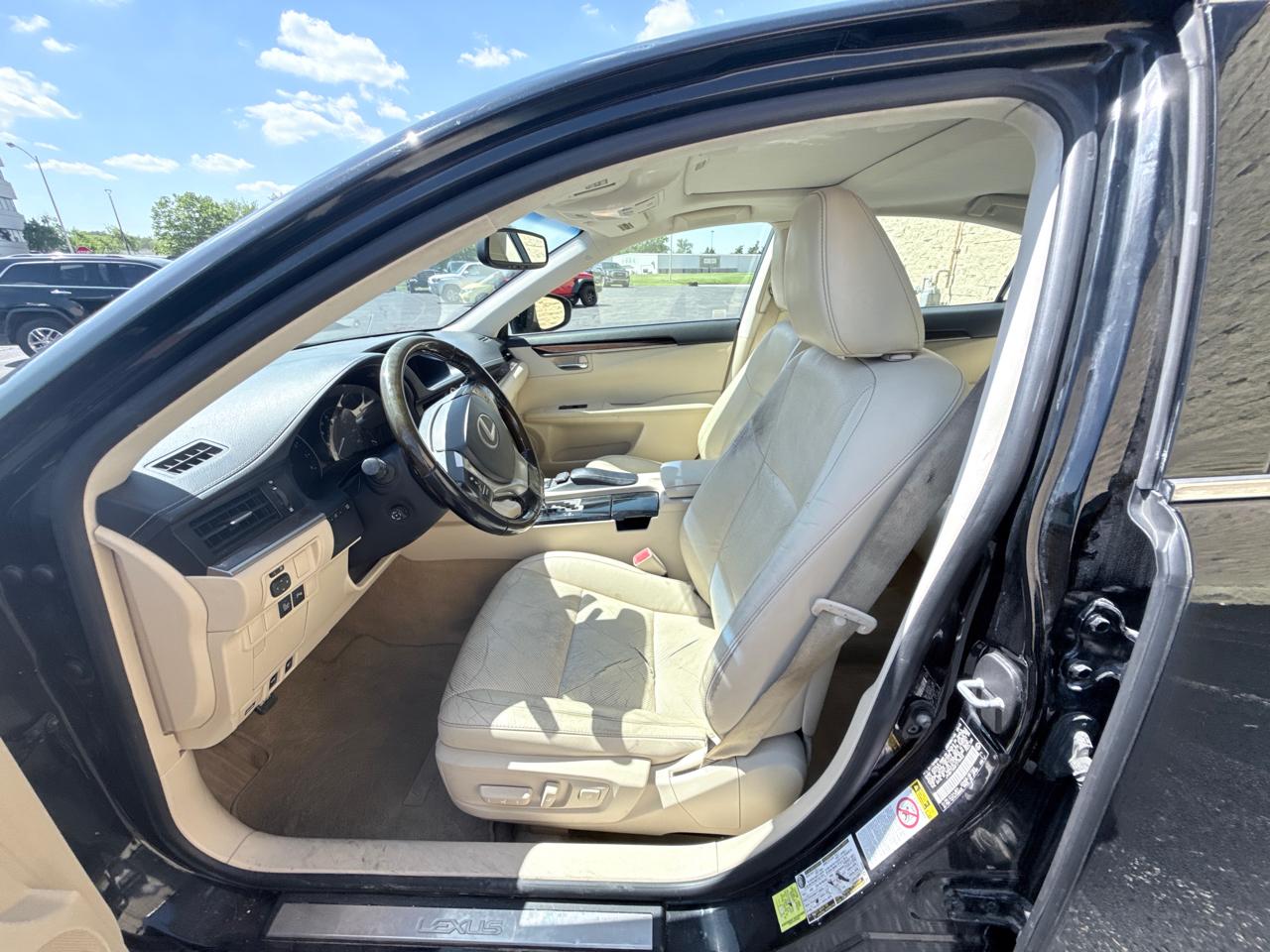 Lexus ES 350 Sedan 2015