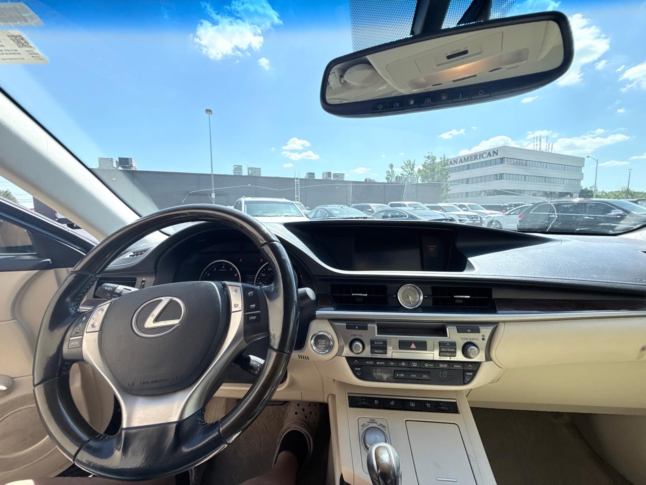 Lexus ES 350 Sedan 2015